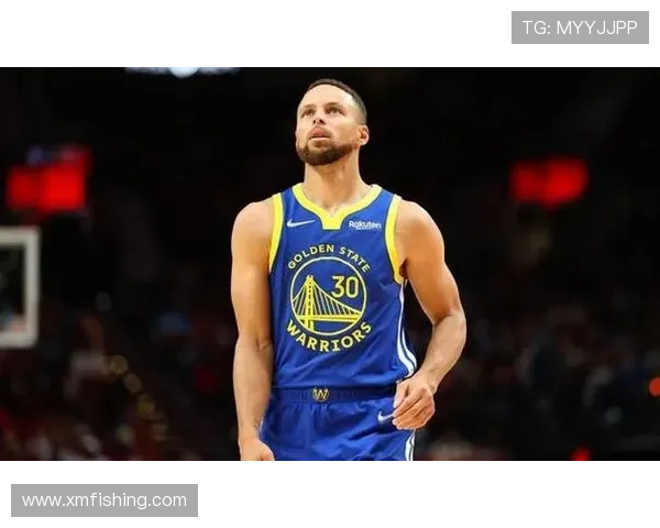 队记曝库里膝伤十天评估再缺五战